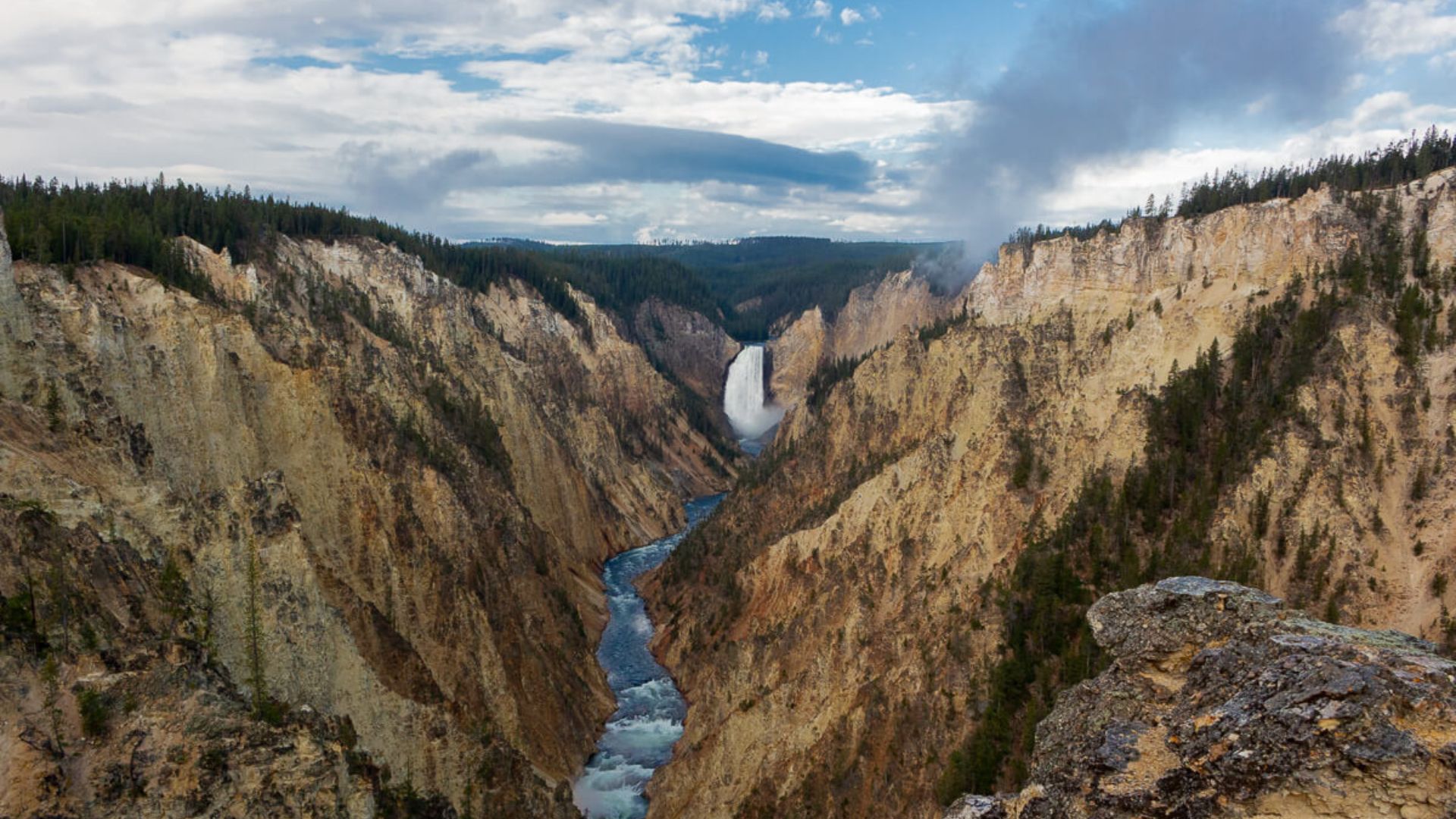 Artist's Point Yellowstone